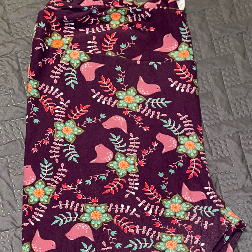 Lularoe Tall and Curvy Leggings